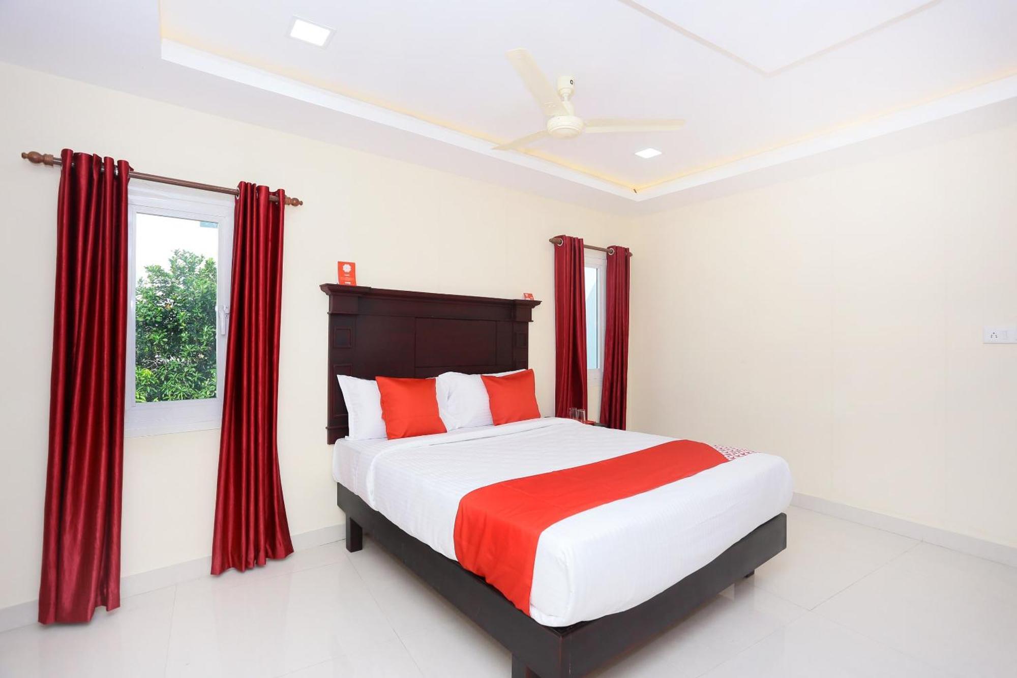 OYO 37929 Hotel Malabar Plaza Kochi Dış mekan fotoğraf